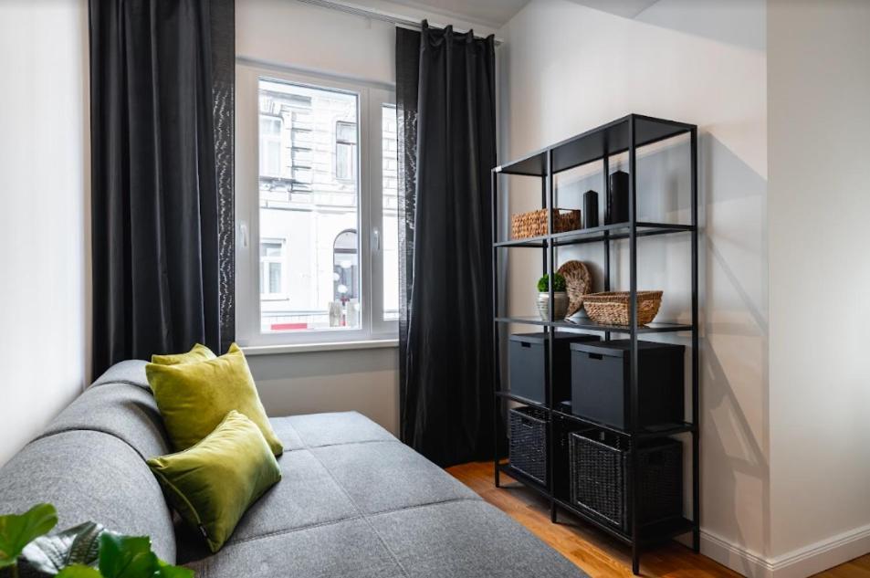 Authentic Apartment Next To Schwedenplatz Vienna Exterior photo