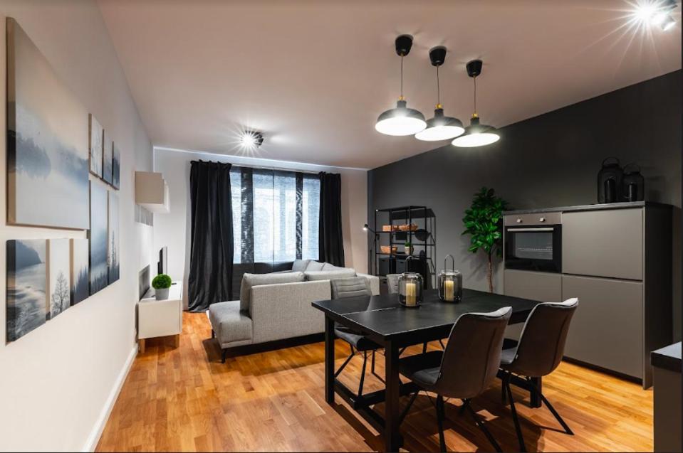 Authentic Apartment Next To Schwedenplatz Vienna Exterior photo